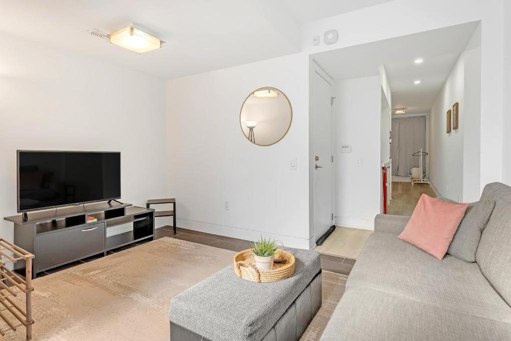 Suite In The Heart Of Downtown Toronto Exteriér fotografie